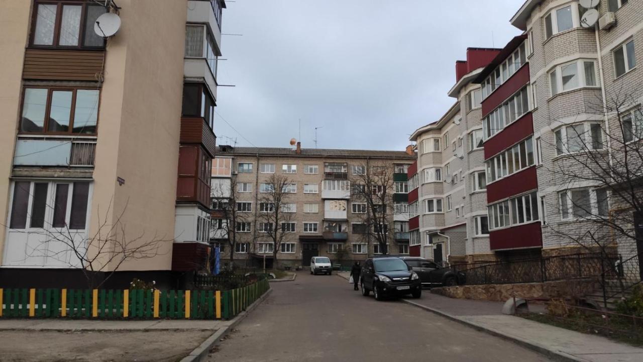 2-Х Комнатная Квартира Korosten Eksteriør billede